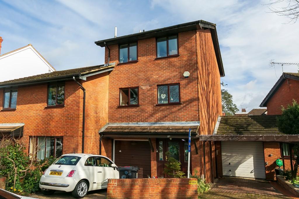 Main image of property: High Park Road, Kew, Richmond, Surrey, TW9