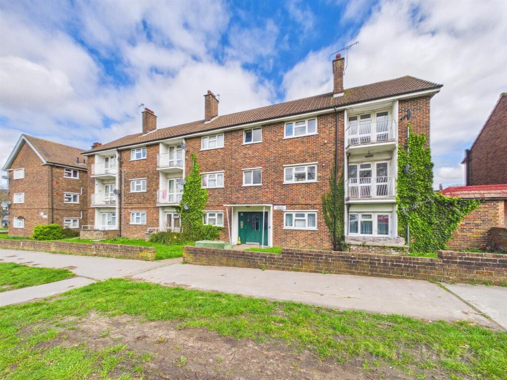 Main image of property: Lodge Lane, New Addington