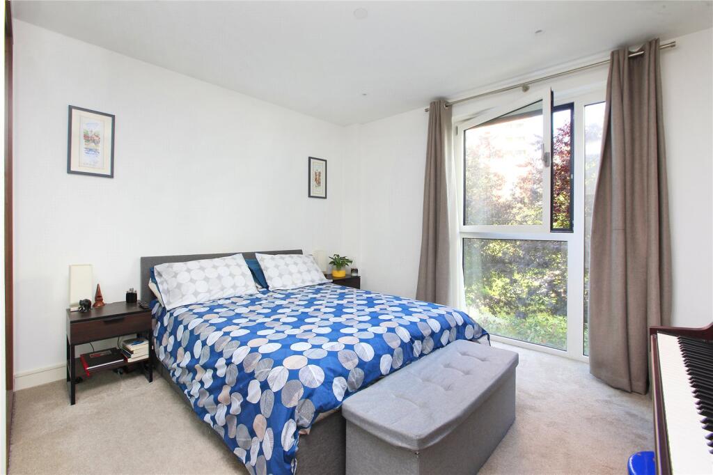 Apartment in London - View 4