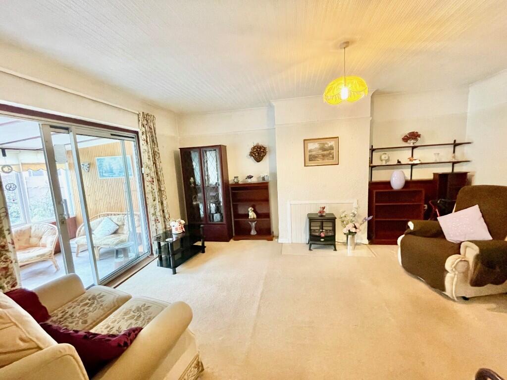 Eastwood Old Road, Leigh-On-Sea, Essex, SS9 photo 4