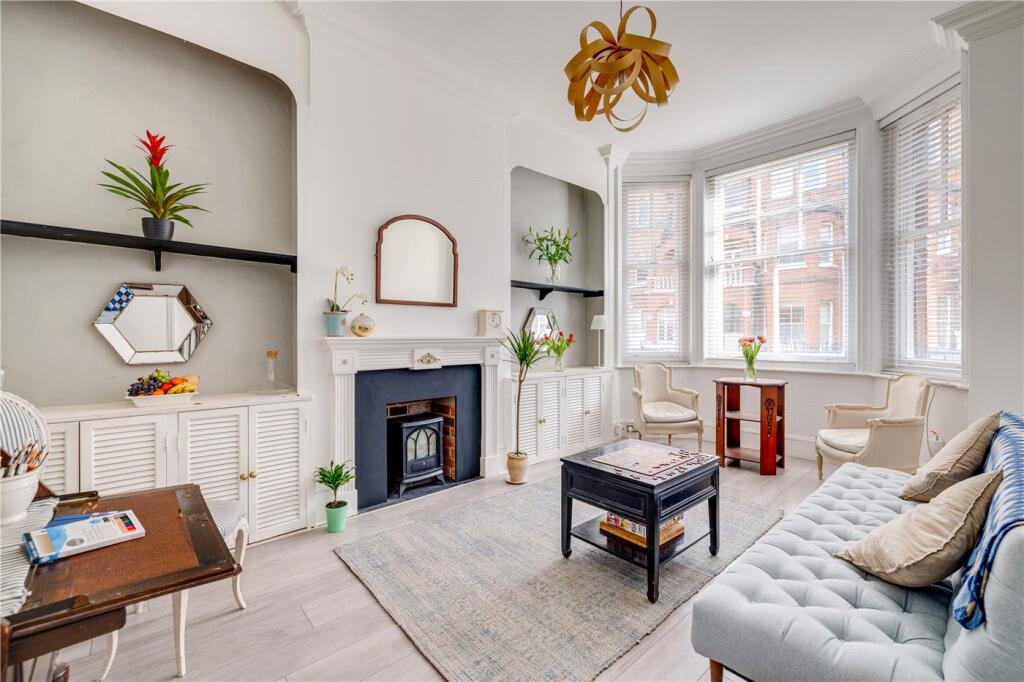 1-bed flat on Fairholme Road, London, W14, £450,000