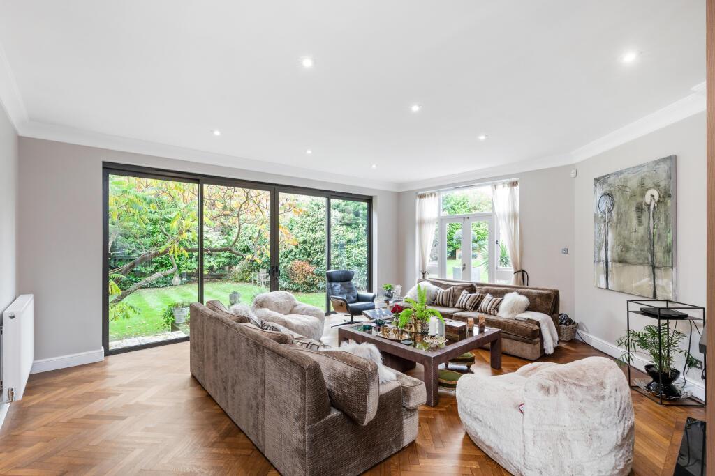 House in Watford - View 5