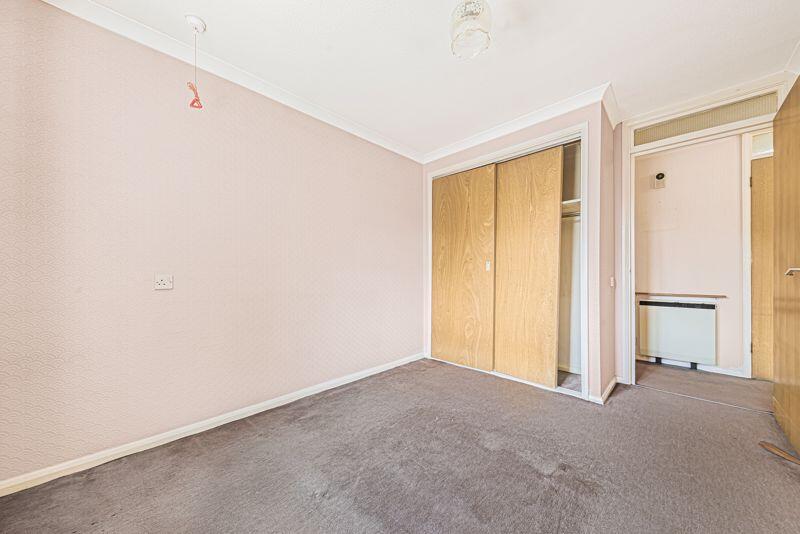Apartment in Sidcup, Penhill, Blackfen - More