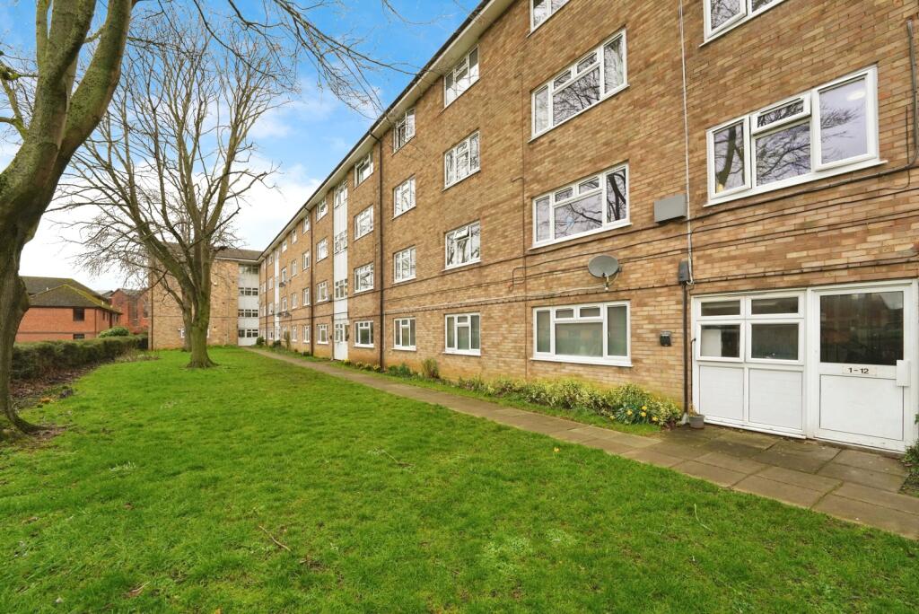 Main image of property: New Barn Avenue, CHELTENHAM, Gloucestershire, GL52