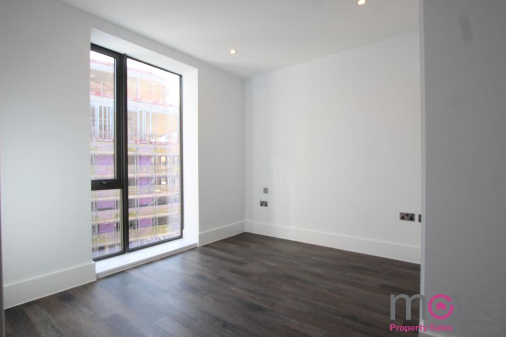 Apartment in Gloucester - More
