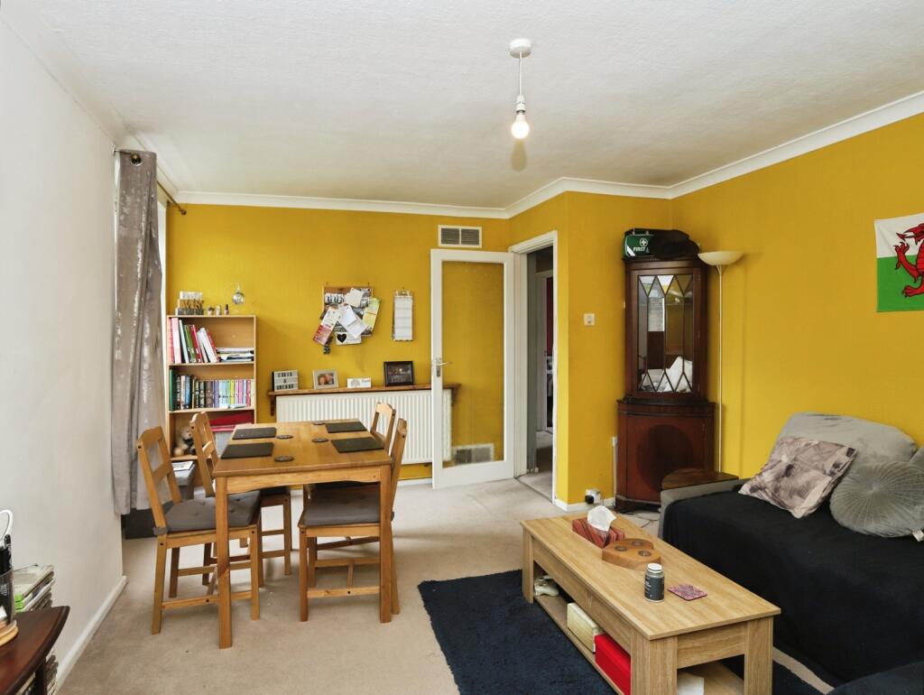 Apartment in Newport, Stow Hill - View 5