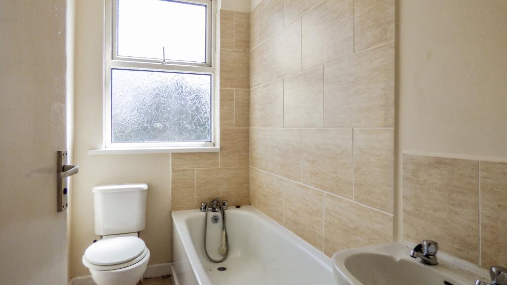 Apartment in Cardiff, Danescourt, Llandaff - More