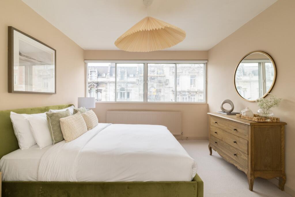 Apartment in London - View 4