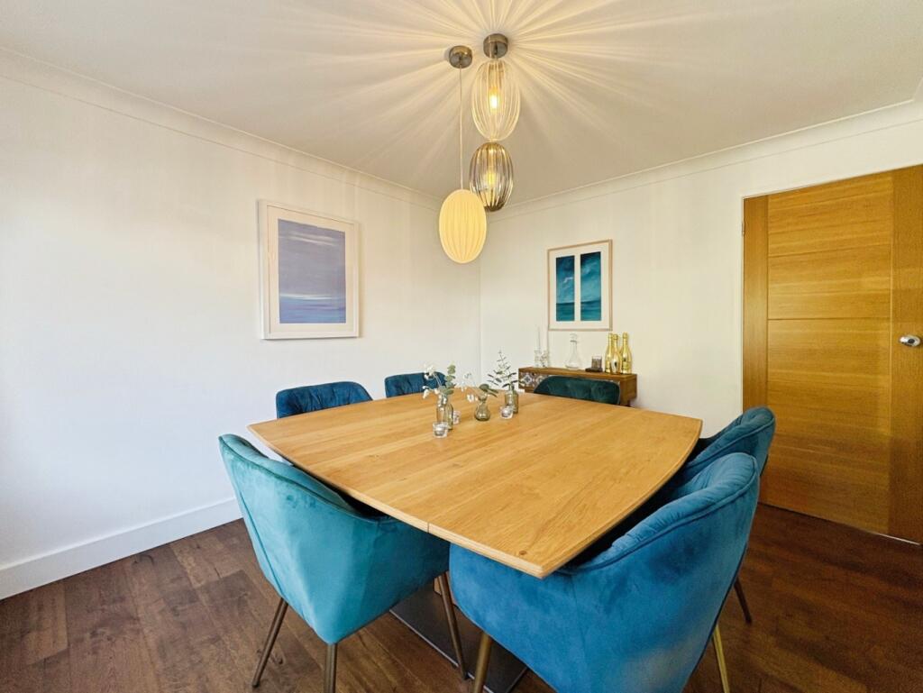 Helston, Superb four bed home – pohled 5