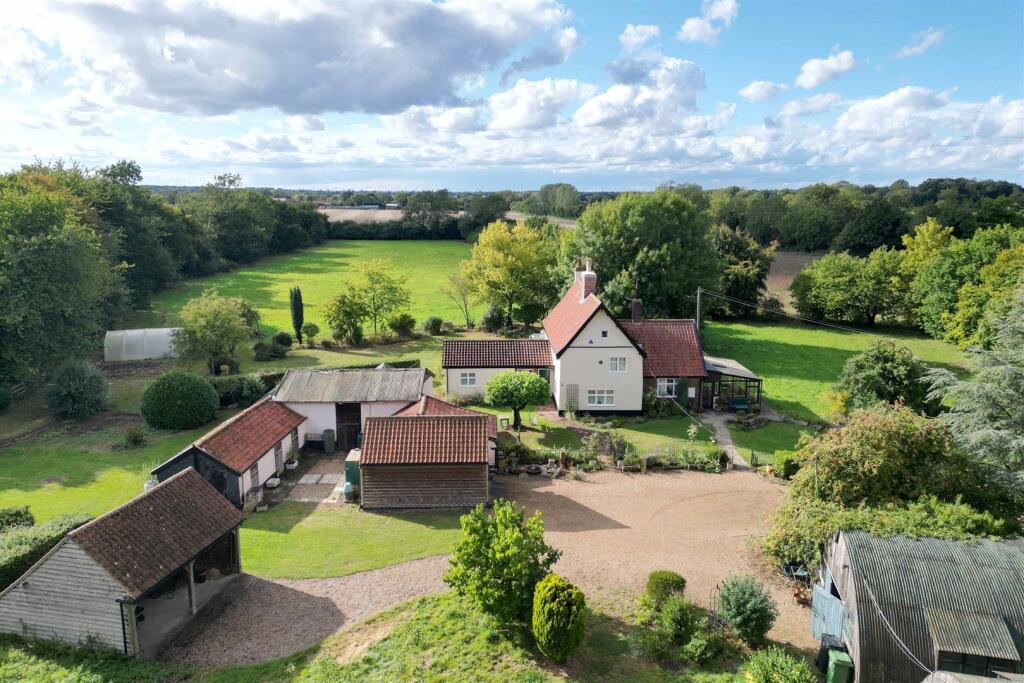 Main image of property: Harris Green, Hardwick, Norwich