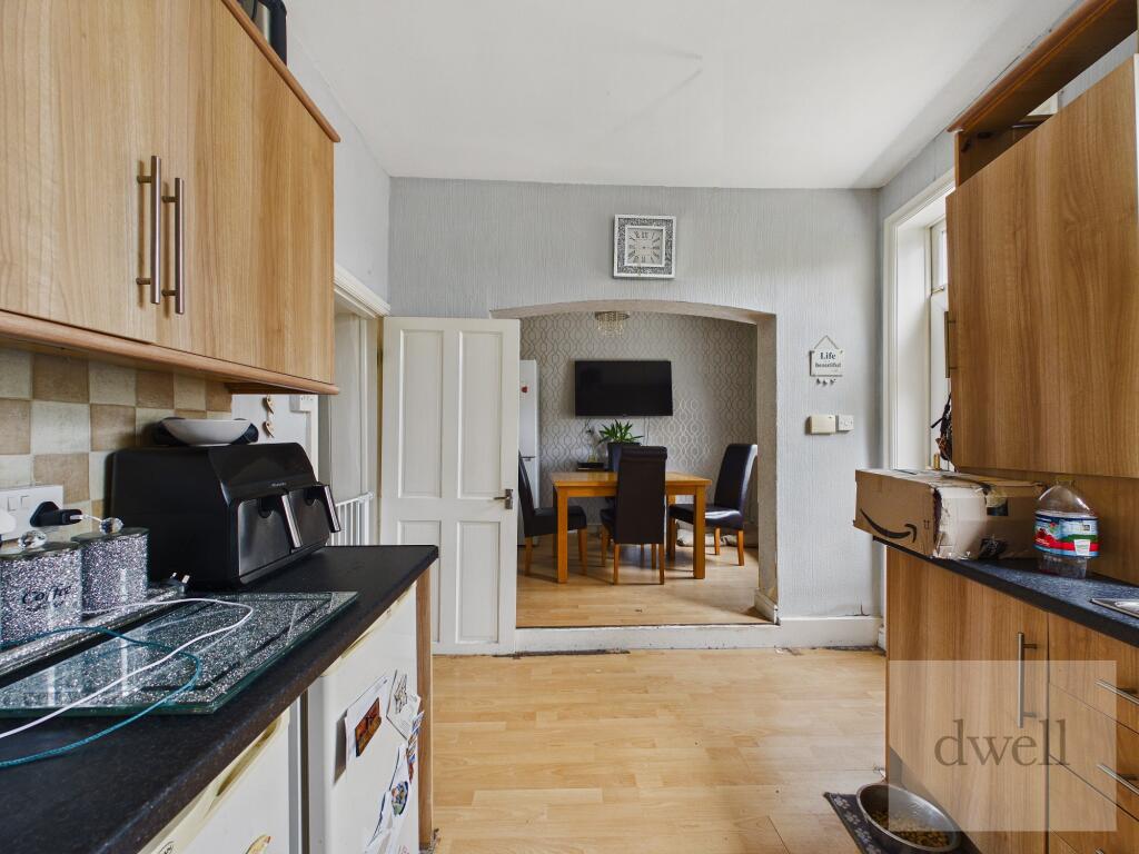 Cutler Heights Lane, Bradford, BD4 photo 4