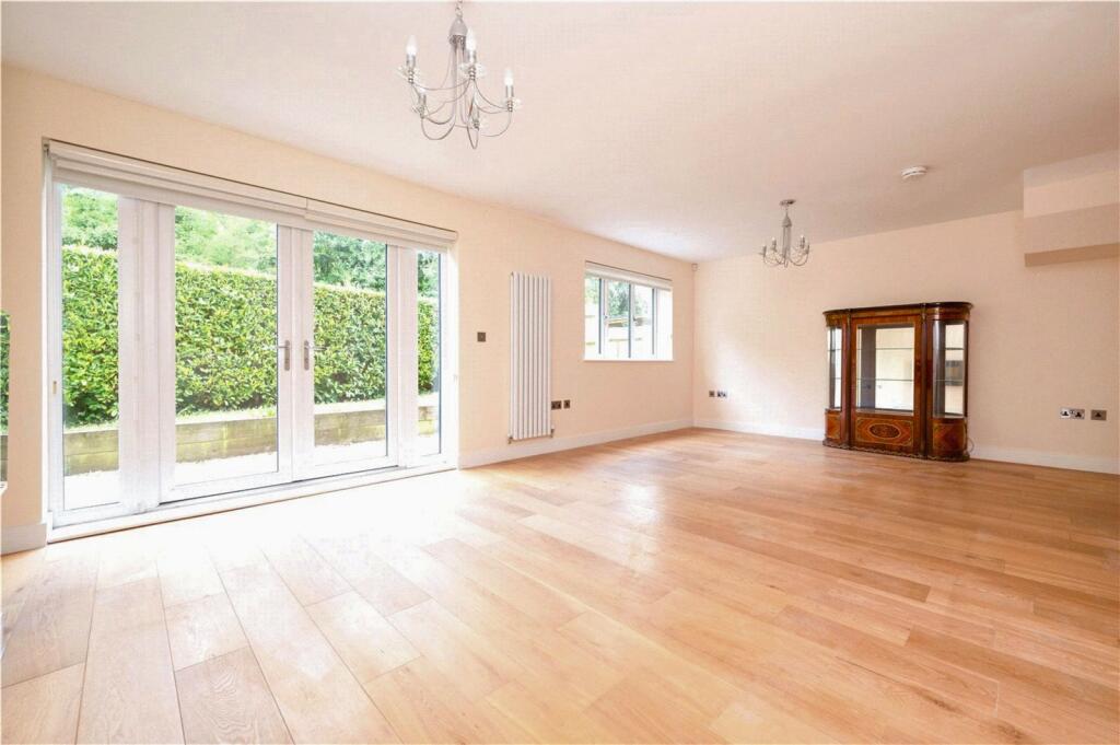 House in St Albans, Colney Street, St Stephen - View 5