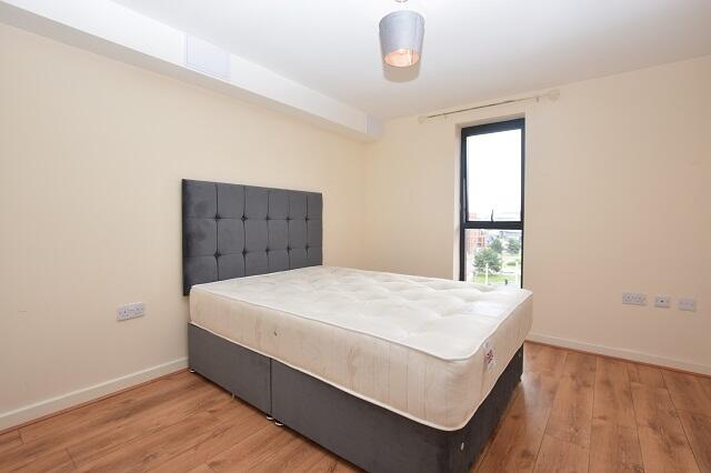 Apartment in Sheffield, South Yorkshire - View 4