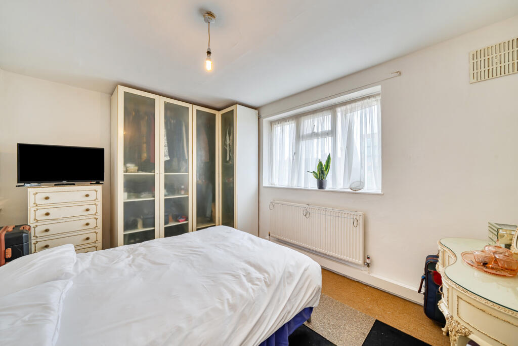Apartment in London - More