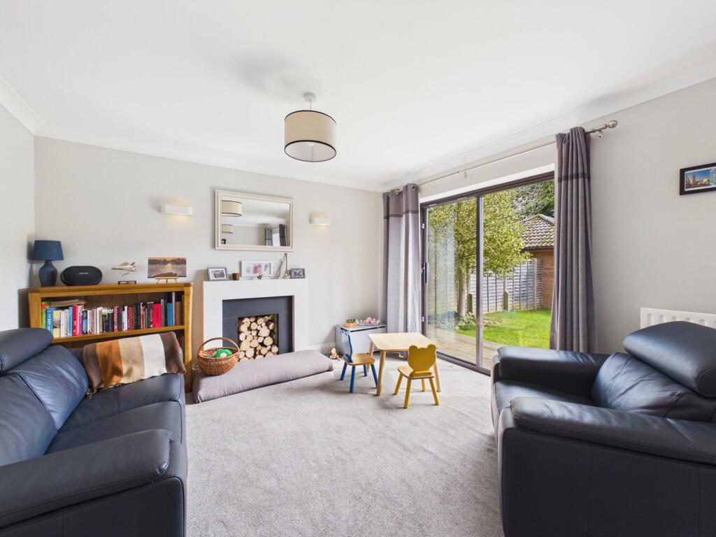 Apsley Way, Worthing, BN13 - View 5