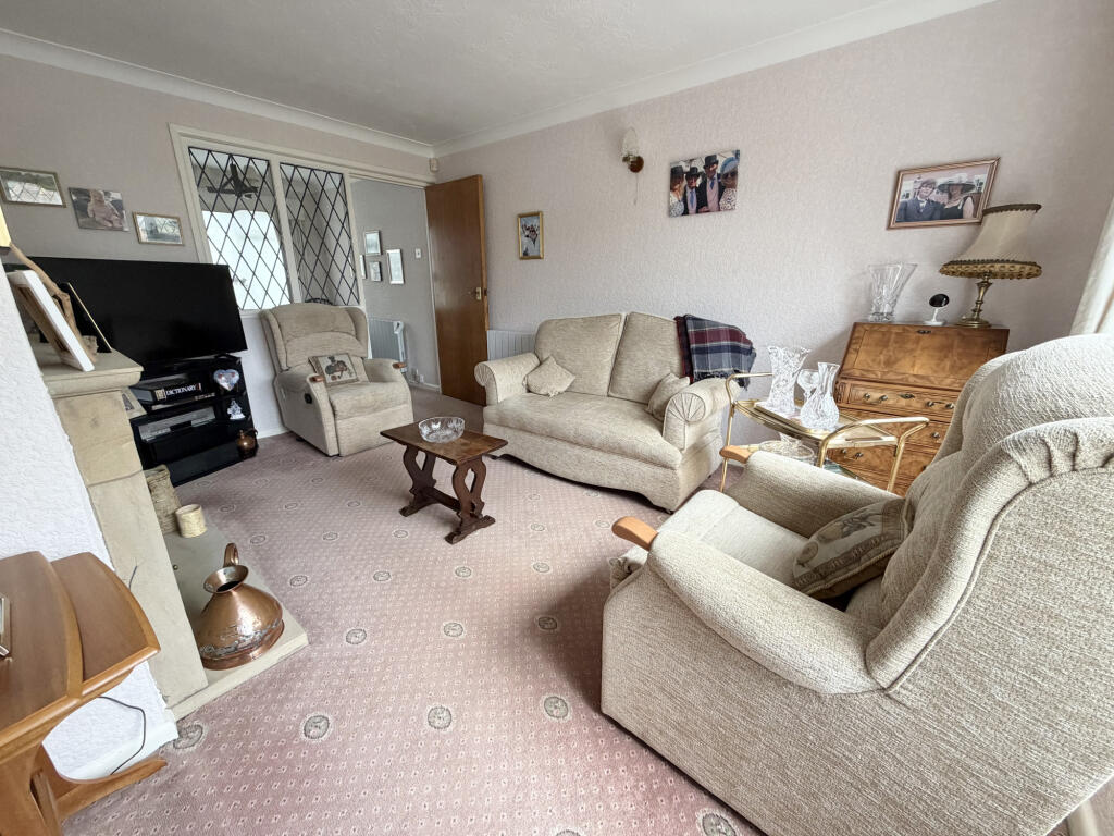 Broadway,  Fleetwood, FY7 photo 2