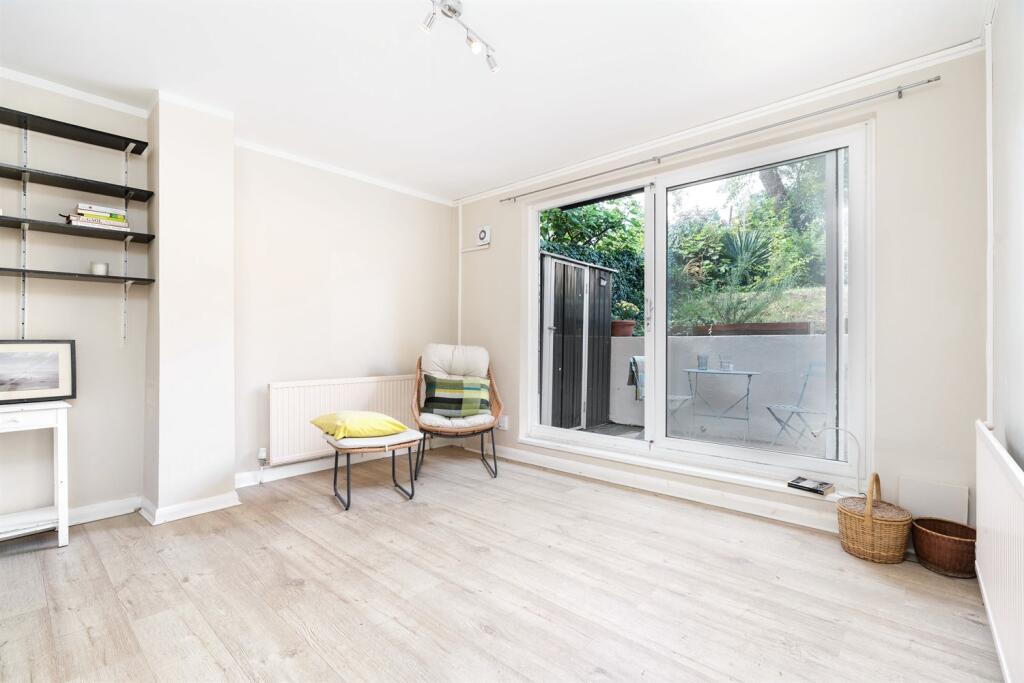 Apartment in London - View 3