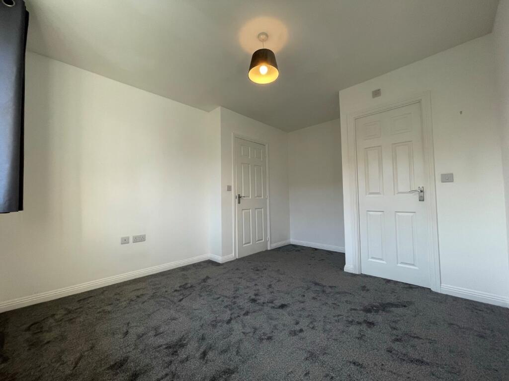 Great Marlow, Hook, Hampshire, RG27 photo 4