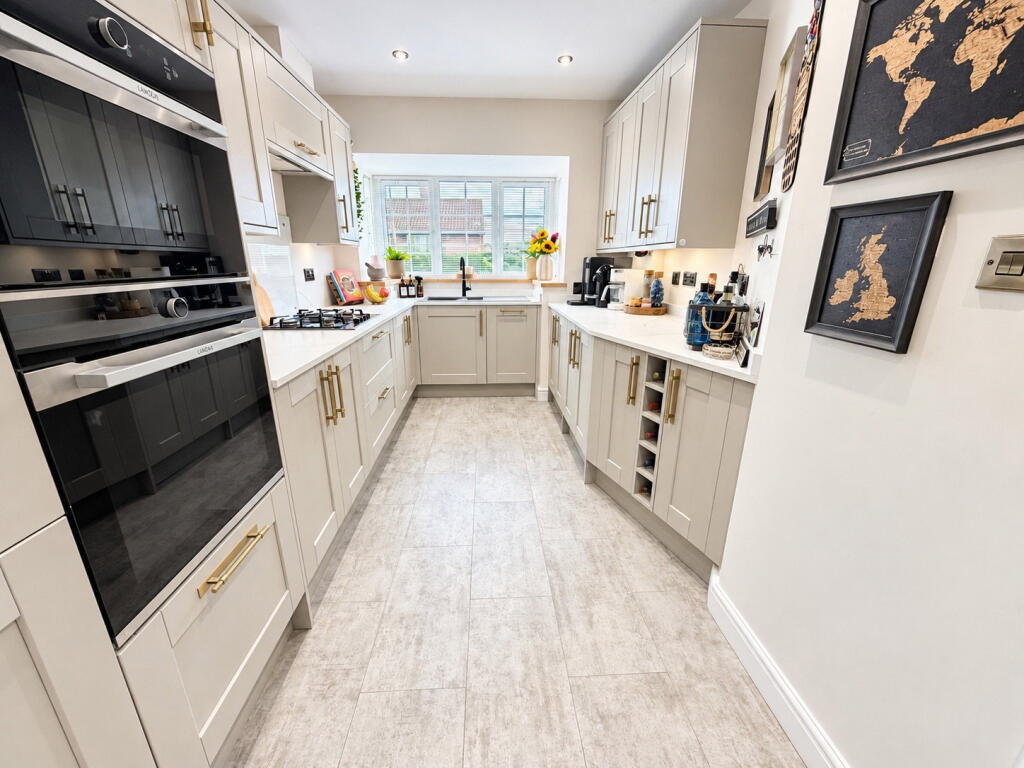 House in Dudley, Saltbrook End - View 5