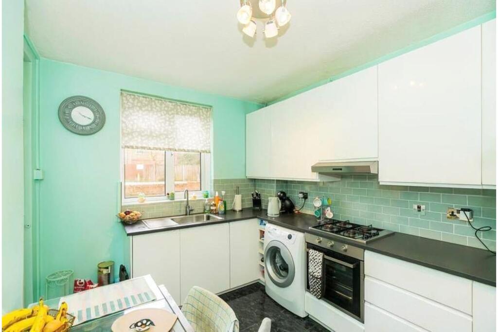 Apartment in London - View 3