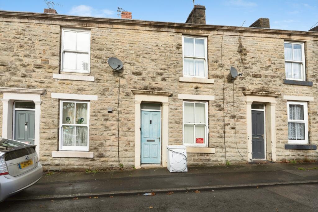 2-bed terraced on Higher Church Street, Darwen, Lancashire, £70,000