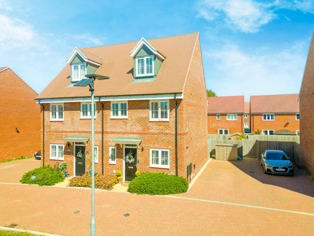 Main image of property: Bodge Piece, Weston Turville