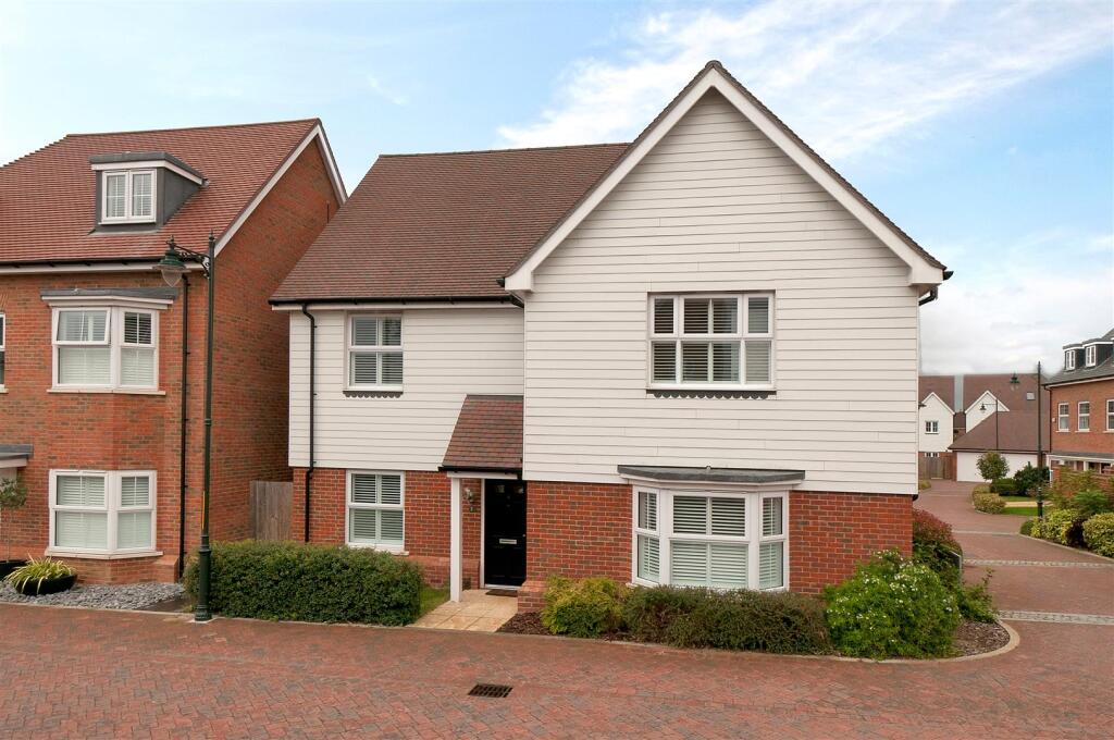 Main image of property: Clarence Way, Kings Hill, ME10 4QT