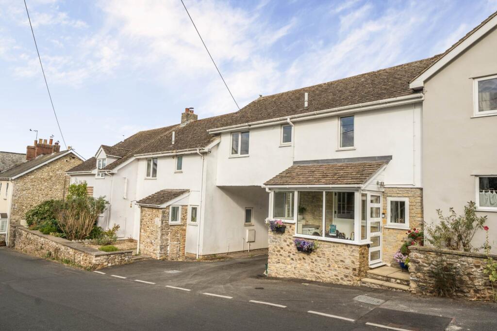 Main image of property: Hillhead, Colyton, Devon