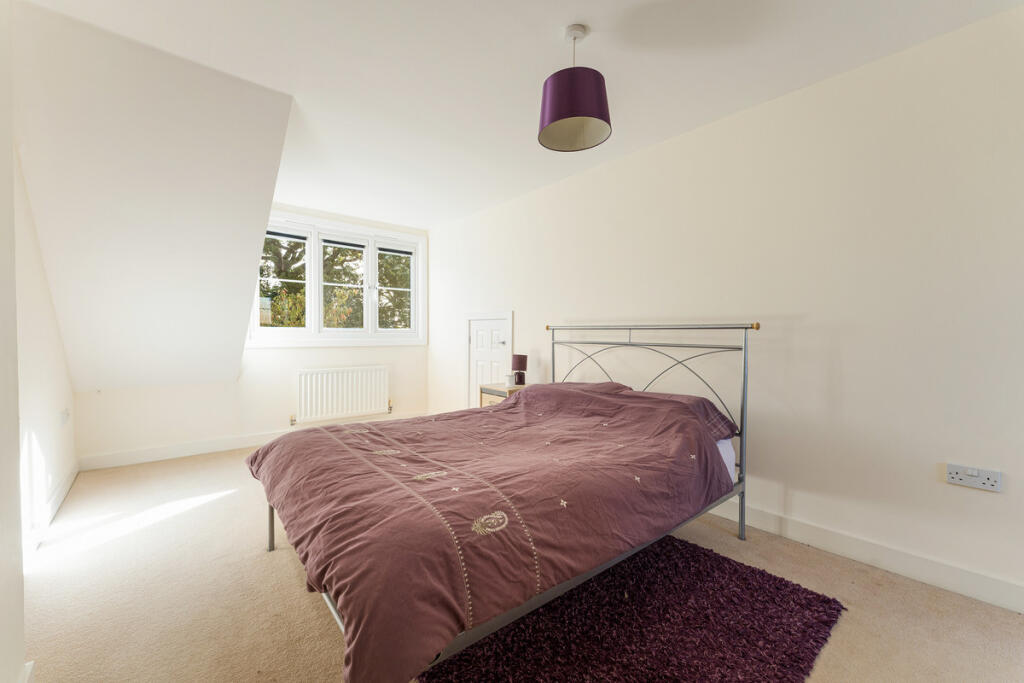 House in Romford - View 3