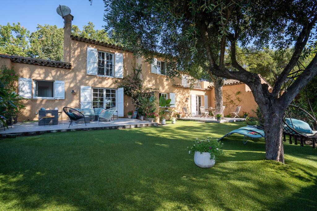 Main image of property: Provence-Alps-Cote d`Azur, Var, Grimaud