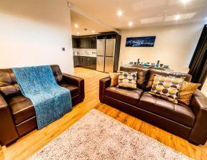 House in Leeds, West Yorkshire - View 4