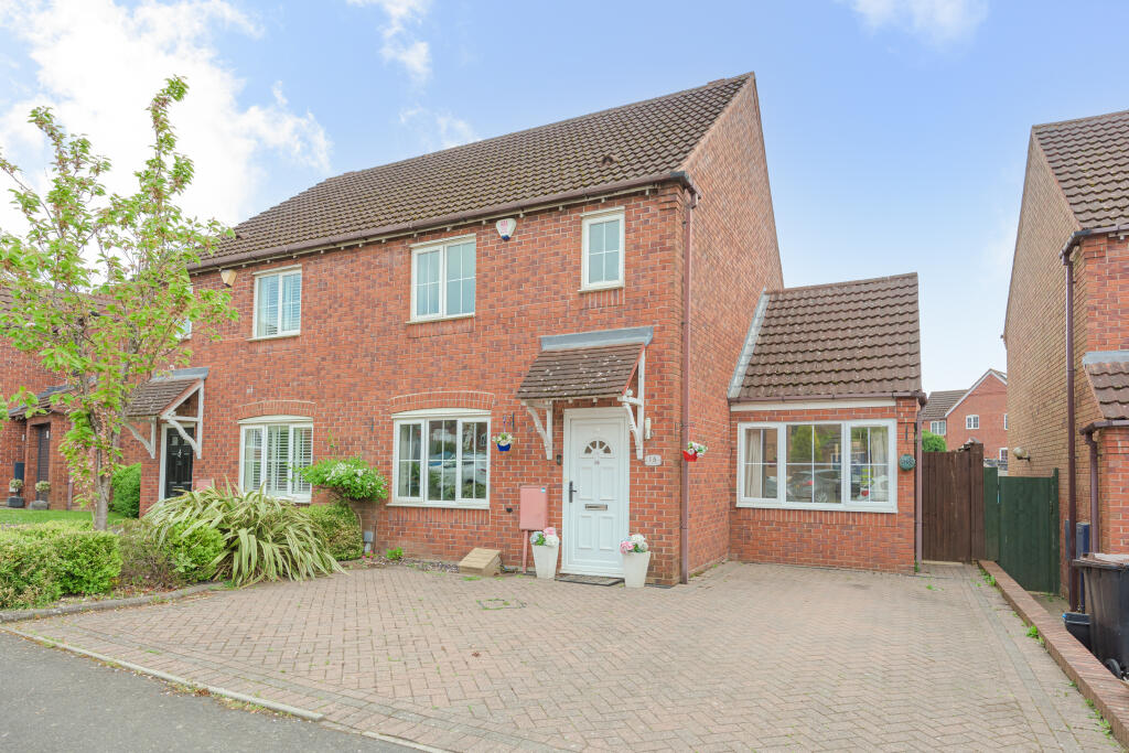 Main image of property: 16 Farm House Lane, Sutton Coldfield, B75 5UH