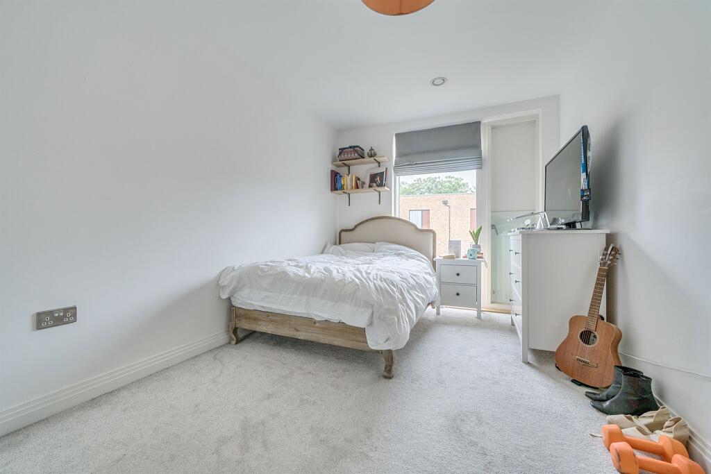 Apartment in London - View 5