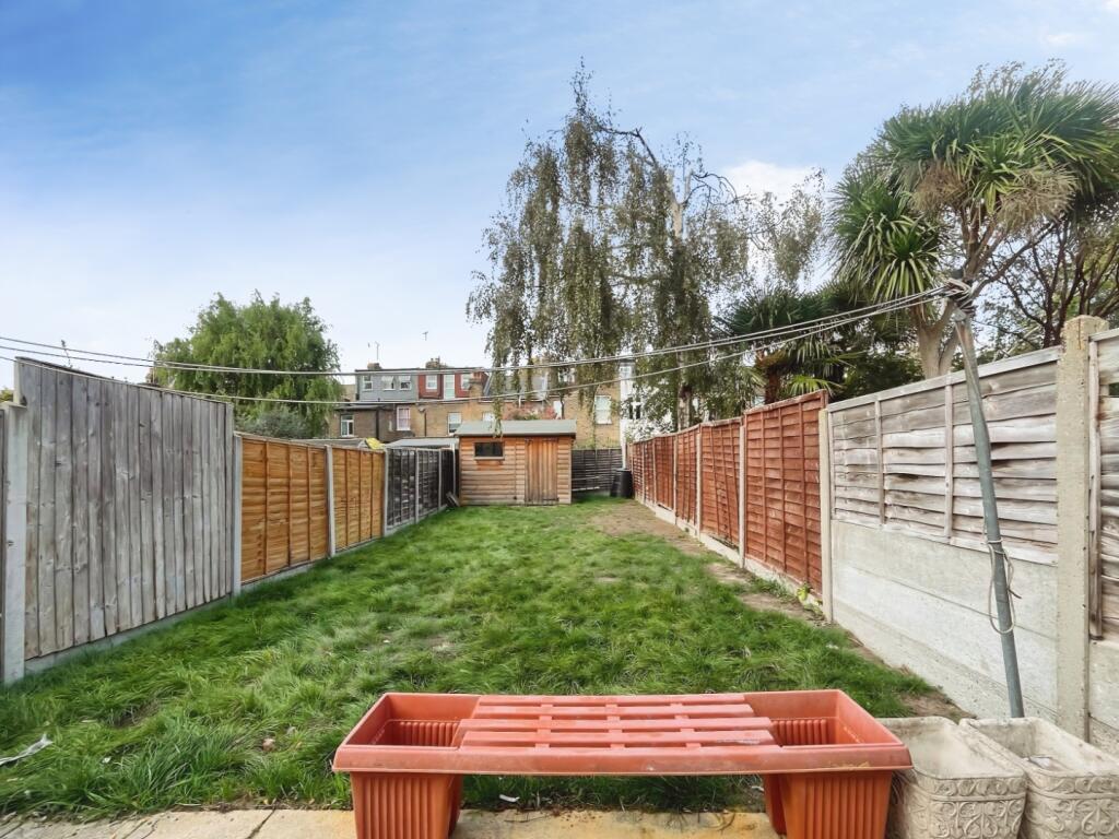 House in Twickenham - View 4