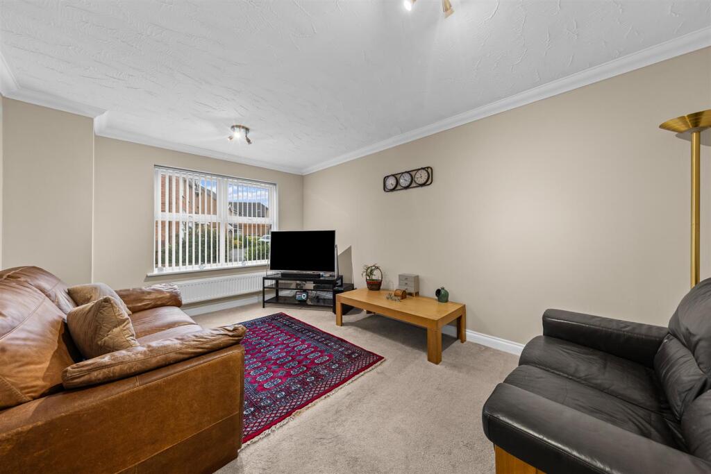 House in Northampton, Headlands - View 2