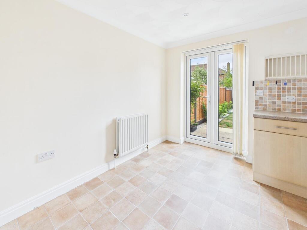 11 The Covert, Tattershall - View 4