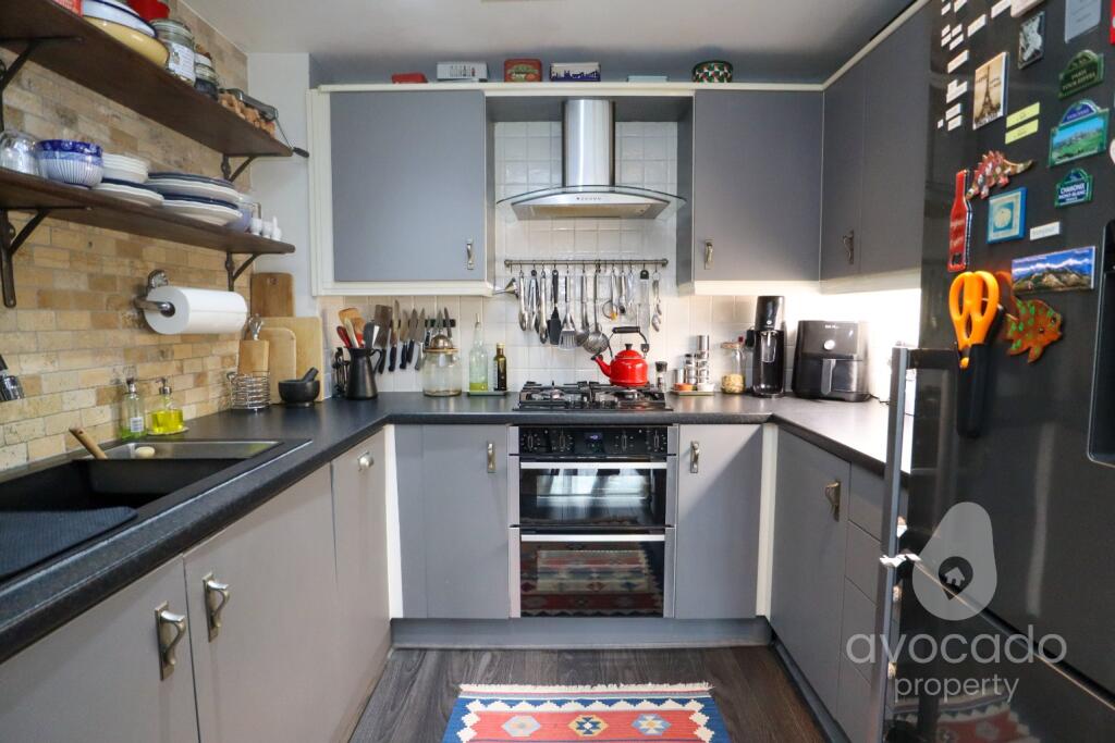 Apartment in Guildford - View 5