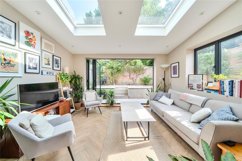 Main image of property: Ridge Road, London, N8