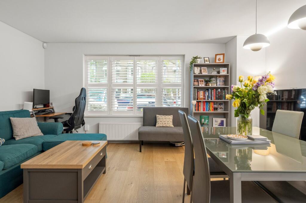 Apartment in London - More