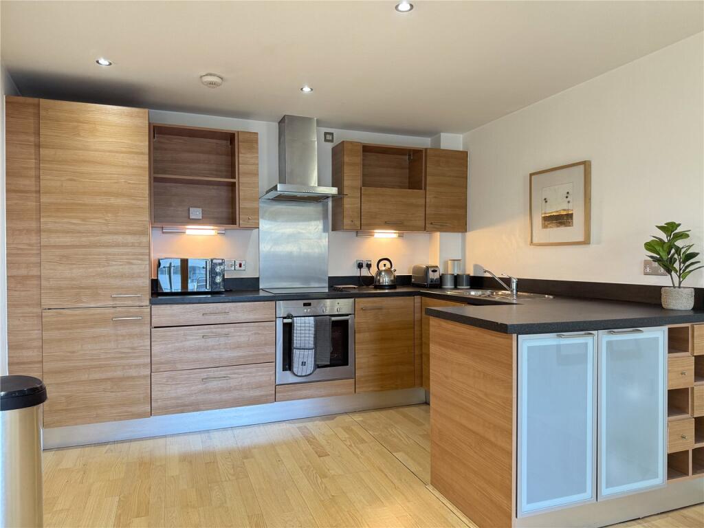Clarence House, The Boulevard, Leeds, LS10 photo 4