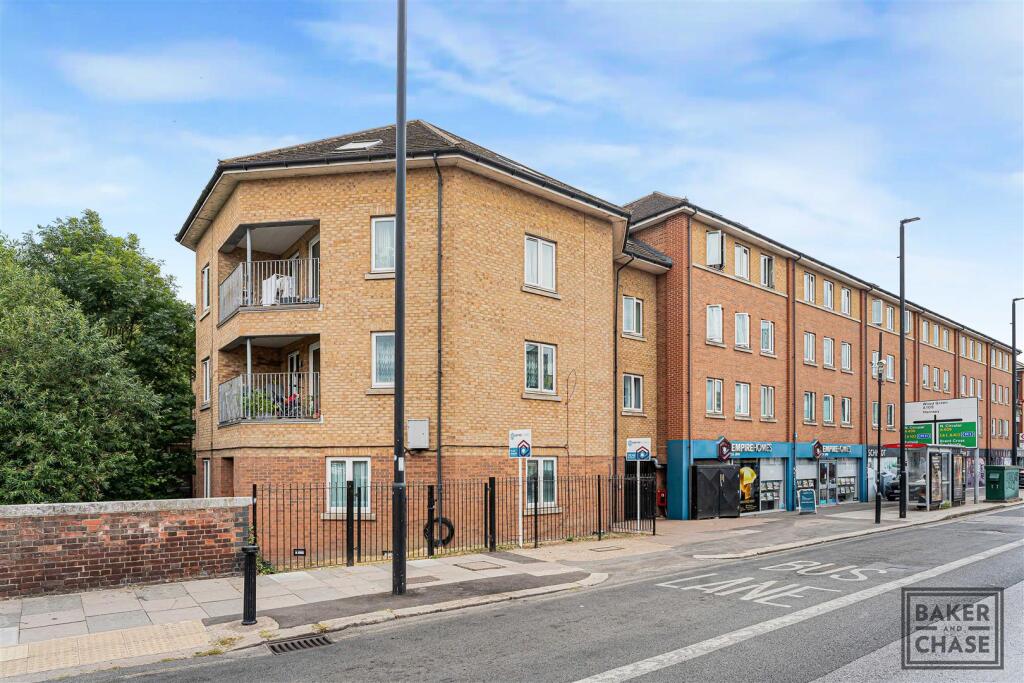 Main image of property: Green Lanes, London