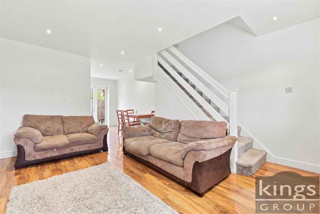 House in Broxbourne, Churchgate - View 4
