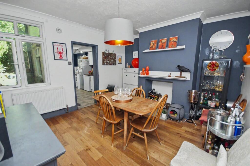 North Road, Earls Barton, Northampton - View 3