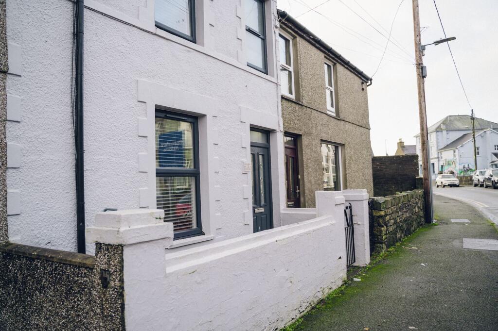 Main image of property: Llys Einion, Penygroes