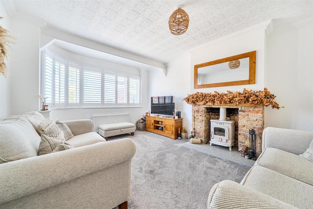 House in Maidstone, Bearsted - View 2