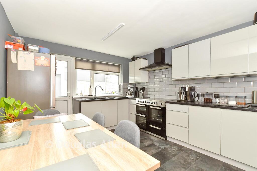 Main image of property: Gramer Close, London