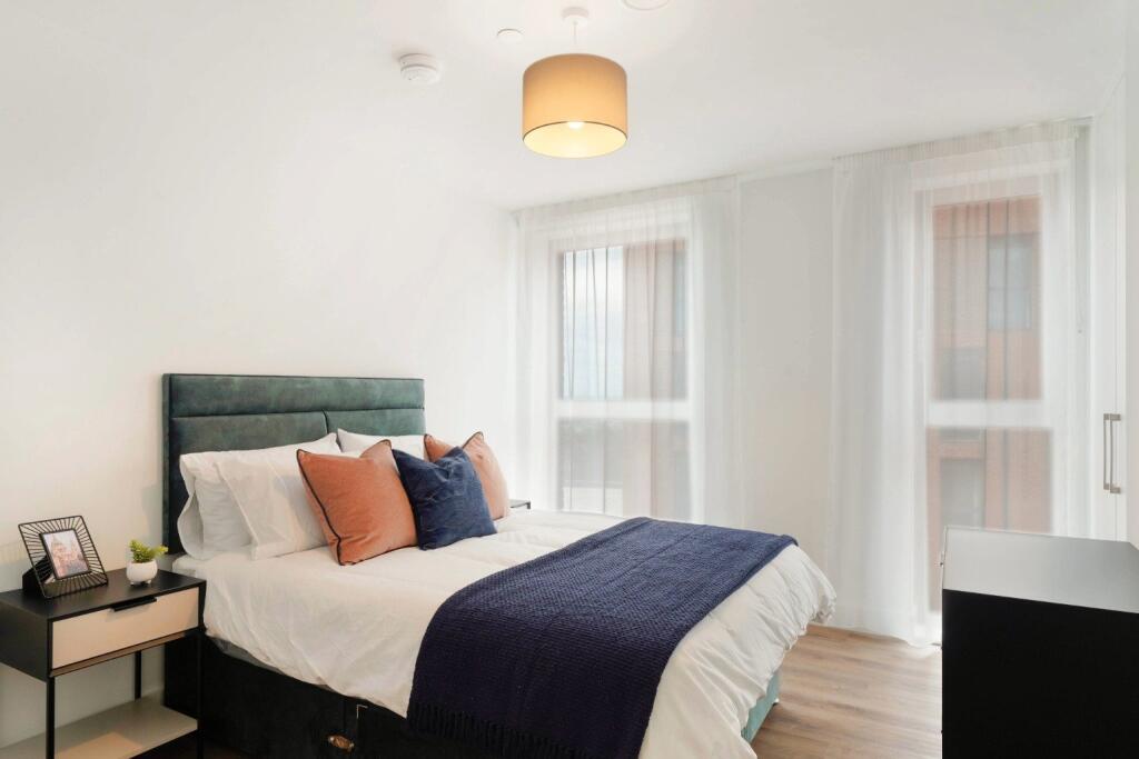 Apartment in Slough - View 4
