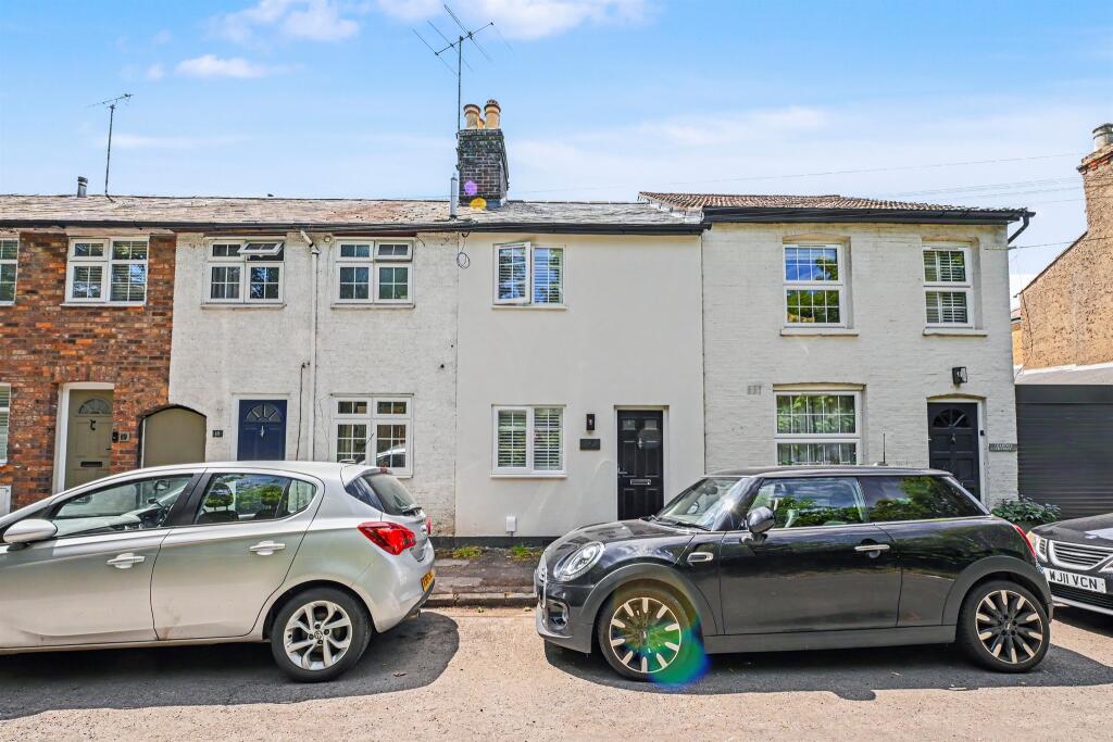 Main image of property: Ellesmere Road, Berkhamsted