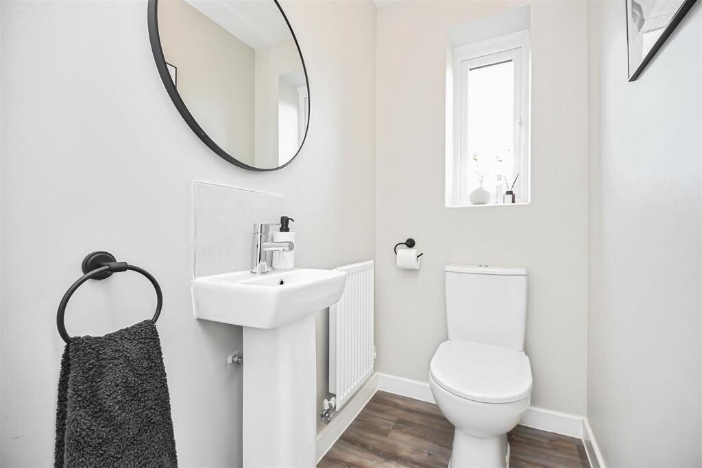 House in Wigan, Waterside Point, Bedford - More