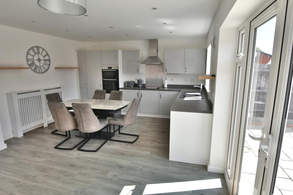 Dewberry Close, Wimborne, BH21 4EY - View 6